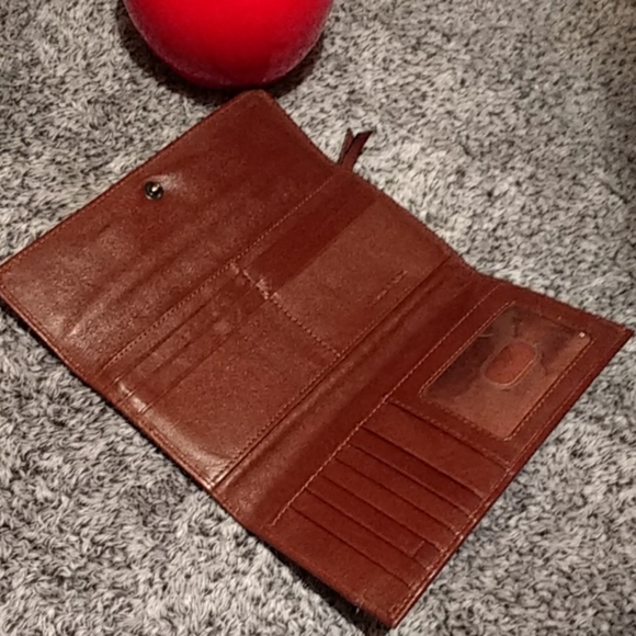 Authentic Bass brown leather wallet - Picture 3 of 8